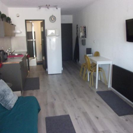 Studio sur le port, climatisation, wifi, piscine, lave-linge Gruissan Esterno foto