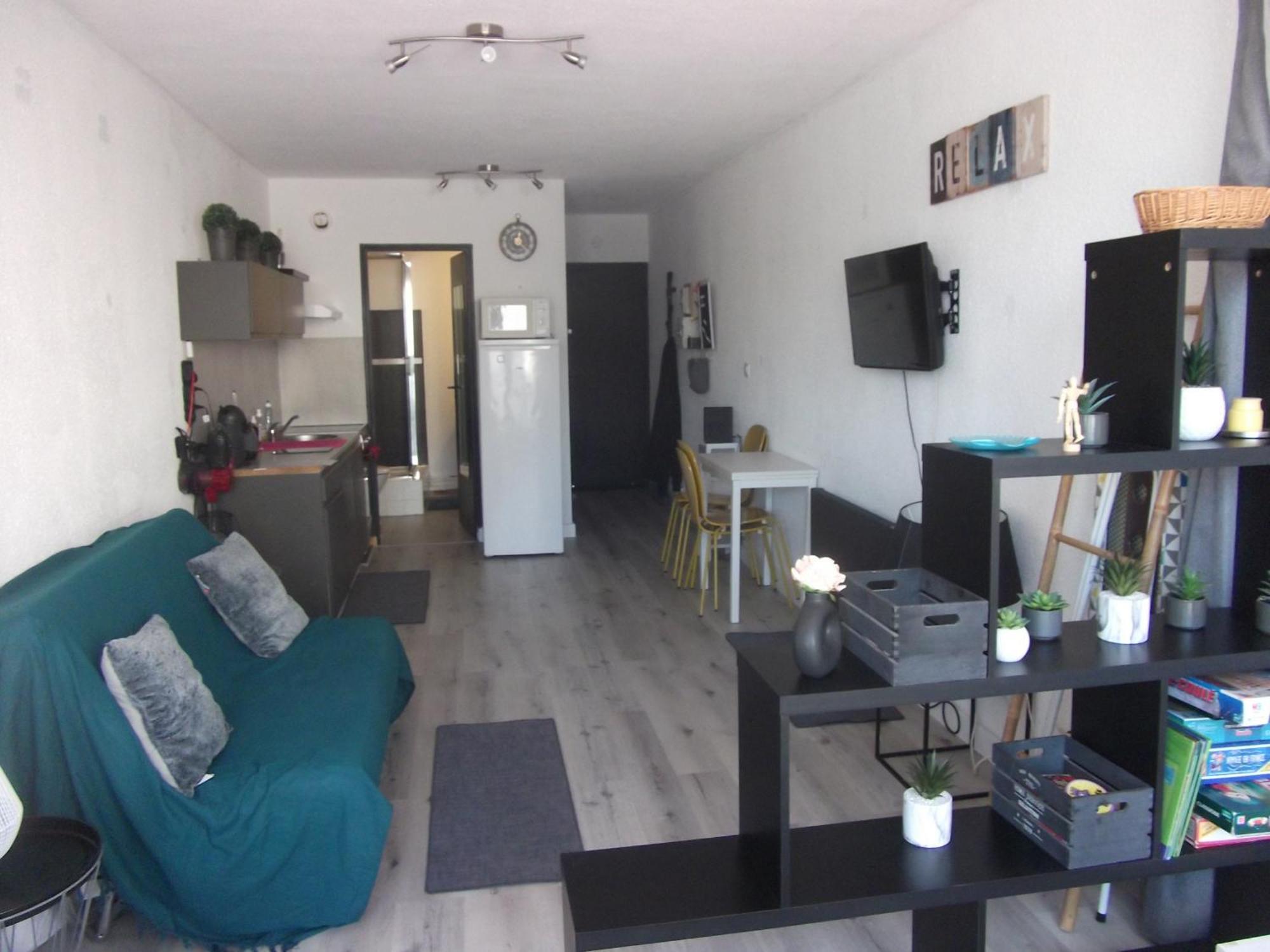 Studio sur le port, climatisation, wifi, piscine, lave-linge Gruissan Esterno foto