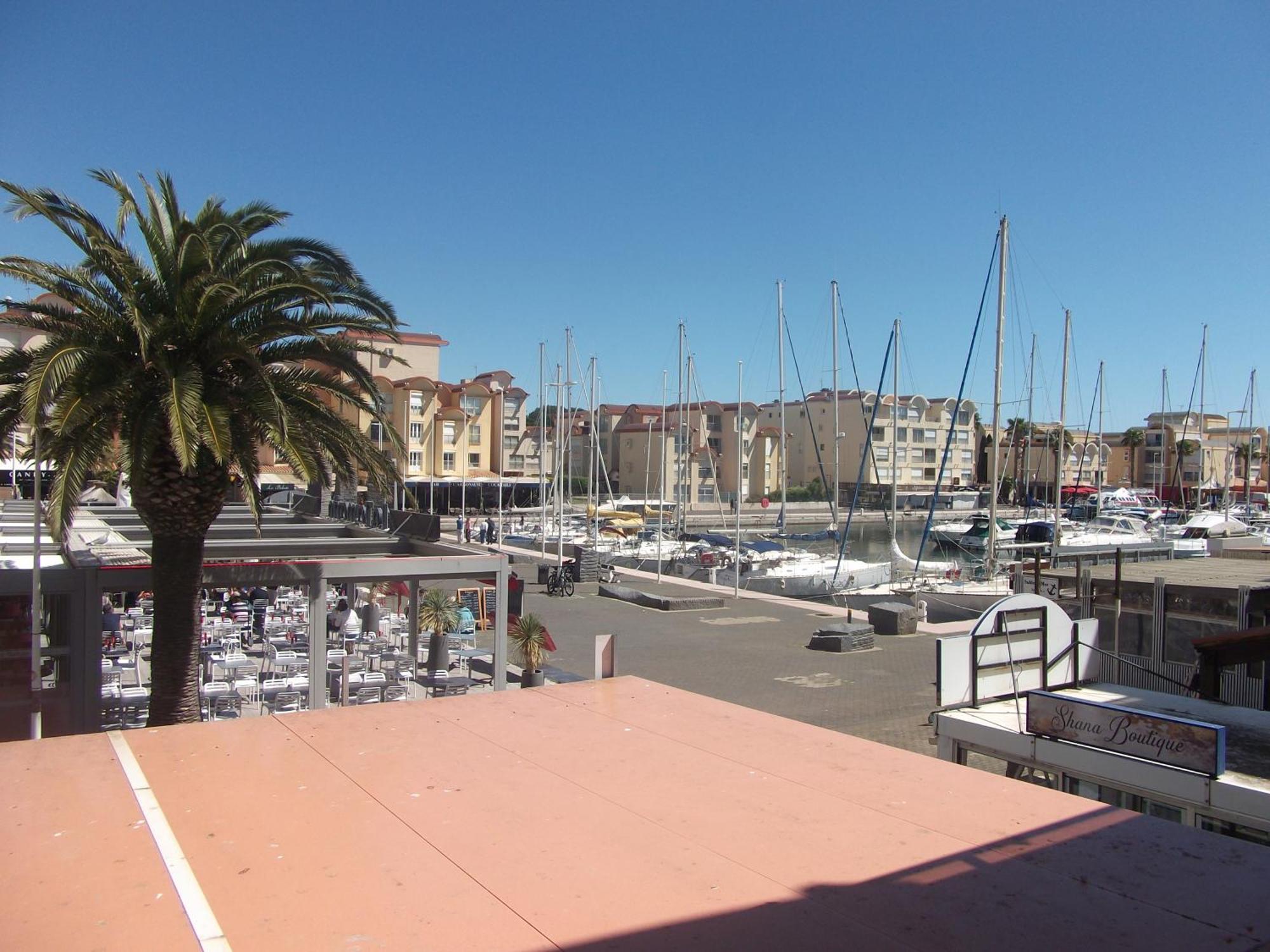 Studio sur le port, climatisation, wifi, piscine, lave-linge Gruissan Esterno foto