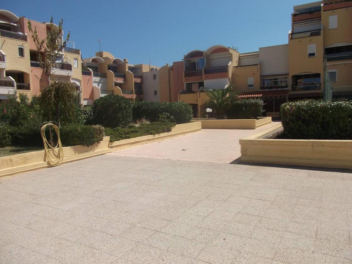 Studio sur le port, climatisation, wifi, piscine, lave-linge Gruissan Esterno foto