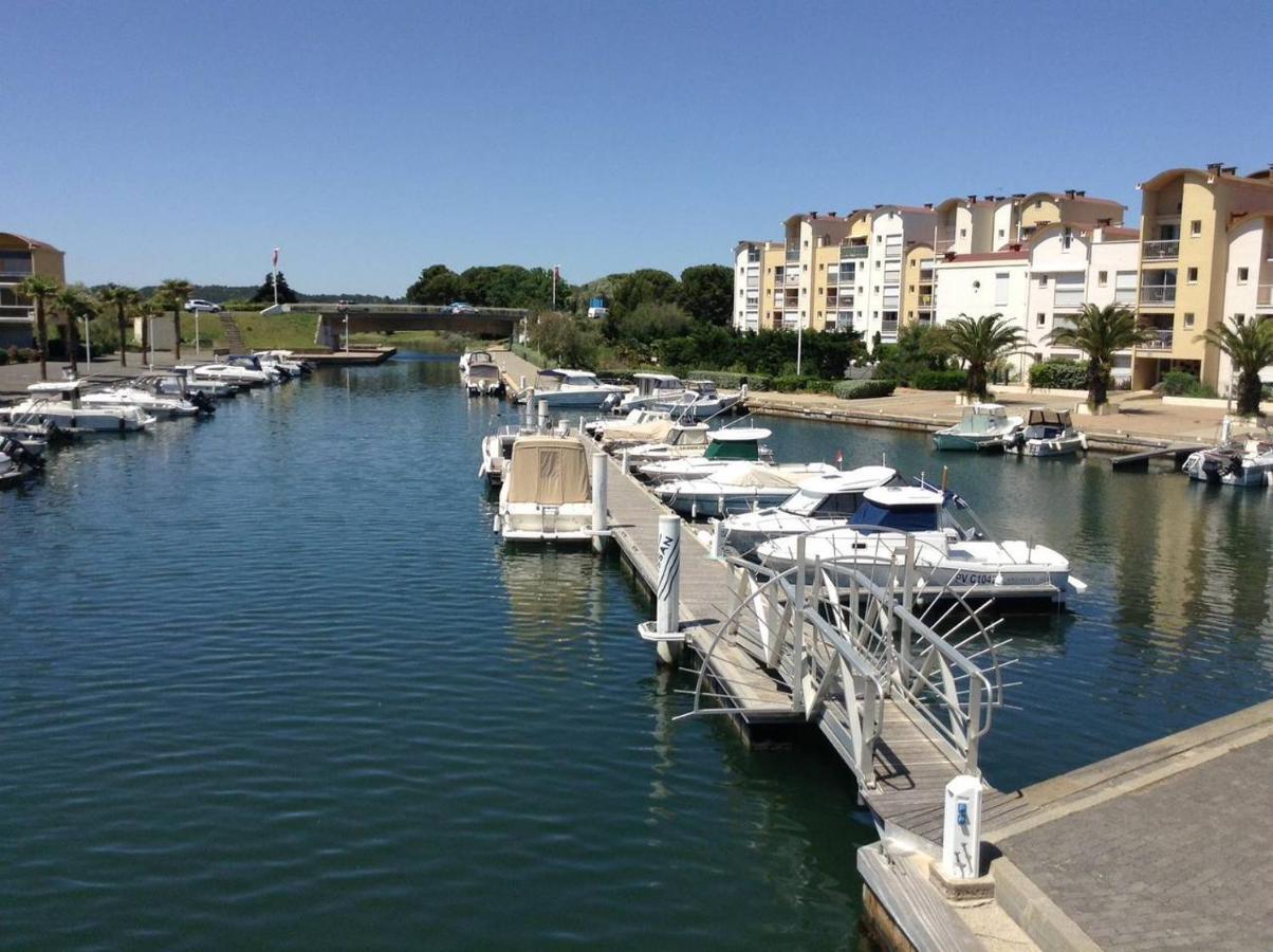 Studio sur le port, climatisation, wifi, piscine, lave-linge Gruissan Esterno foto