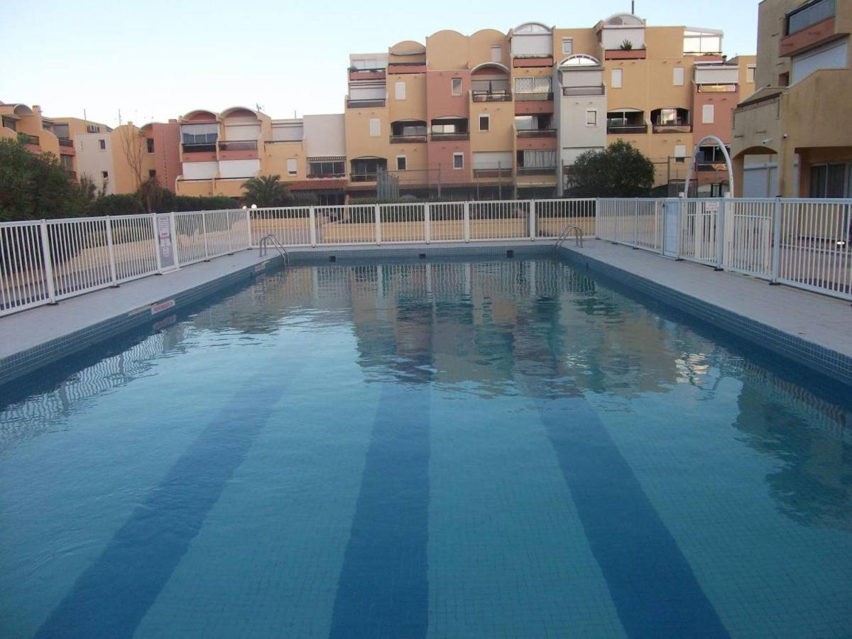 Studio sur le port, climatisation, wifi, piscine, lave-linge Gruissan Esterno foto