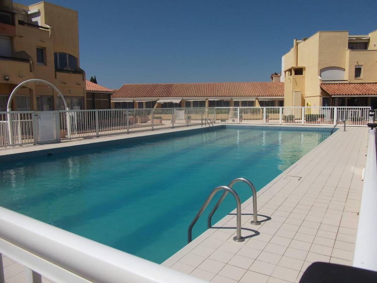 Studio sur le port, climatisation, wifi, piscine, lave-linge Gruissan Esterno foto