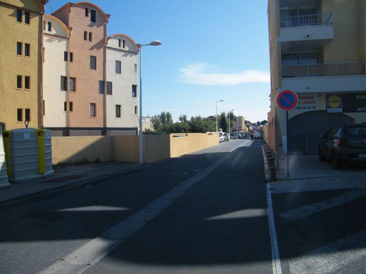 Studio sur le port, climatisation, wifi, piscine, lave-linge Gruissan Esterno foto